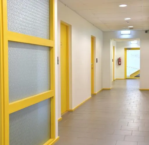 Saare Automatic Hostal *